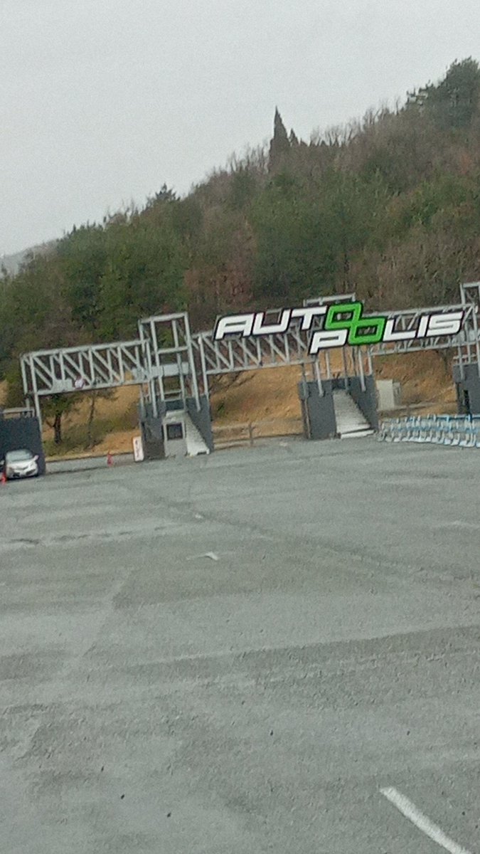 garage5884's tweet photo. 先週は金曜日の夜に出発して、九州はオートポリスへ！！あいにくの雨でしたが、＃おもしろ走　楽しんできました！主催者参加者関係者の皆様お疲れ様でした✨ https://t.co/RpHh0WEkVd