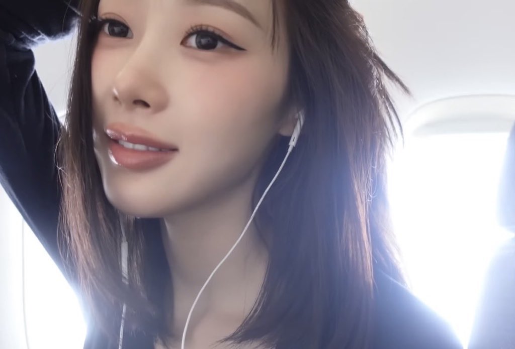 holochan tweet media