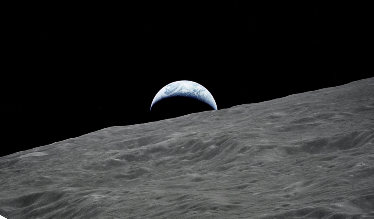 GlobalNewsMontr's tweet photo. Apollo 17 in 1972
VS
Artemis II in 2026 https://t.co/SxHbOAO0jV