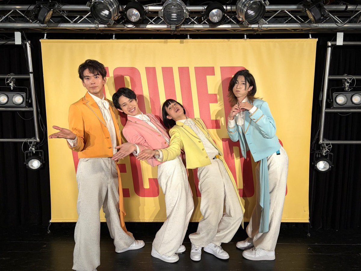 モナキ tweet media