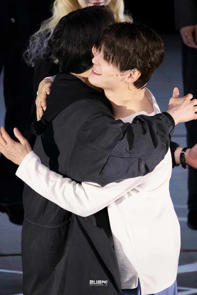 르나르Pic tweet media