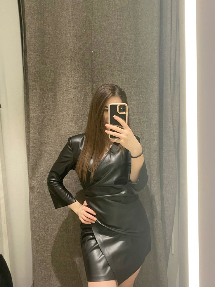 Goddes_ameliee's tweet image. Kann ich dich verschließen, ausnutzen und um deinen Verstand bringen? ✨🔐
#loser #findom