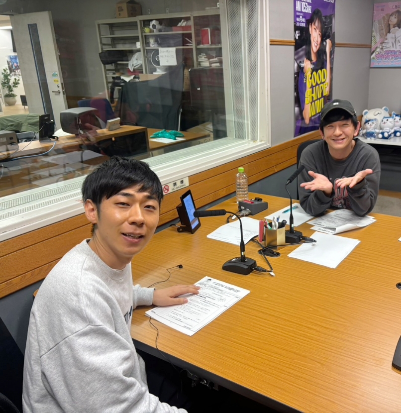 mukai_syaberi's tweet photo. #トンツカタン
#森本晋太郎 さん 生出演中です📻

赤裸々トークがヒートアップしています🎚️

#むかいの喋り方 https://t.co/dyj38kURv7