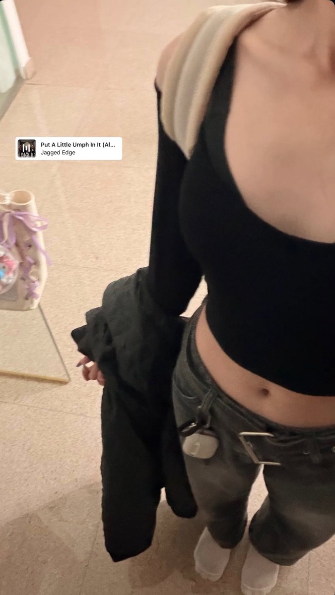 sg midriffs tweet media