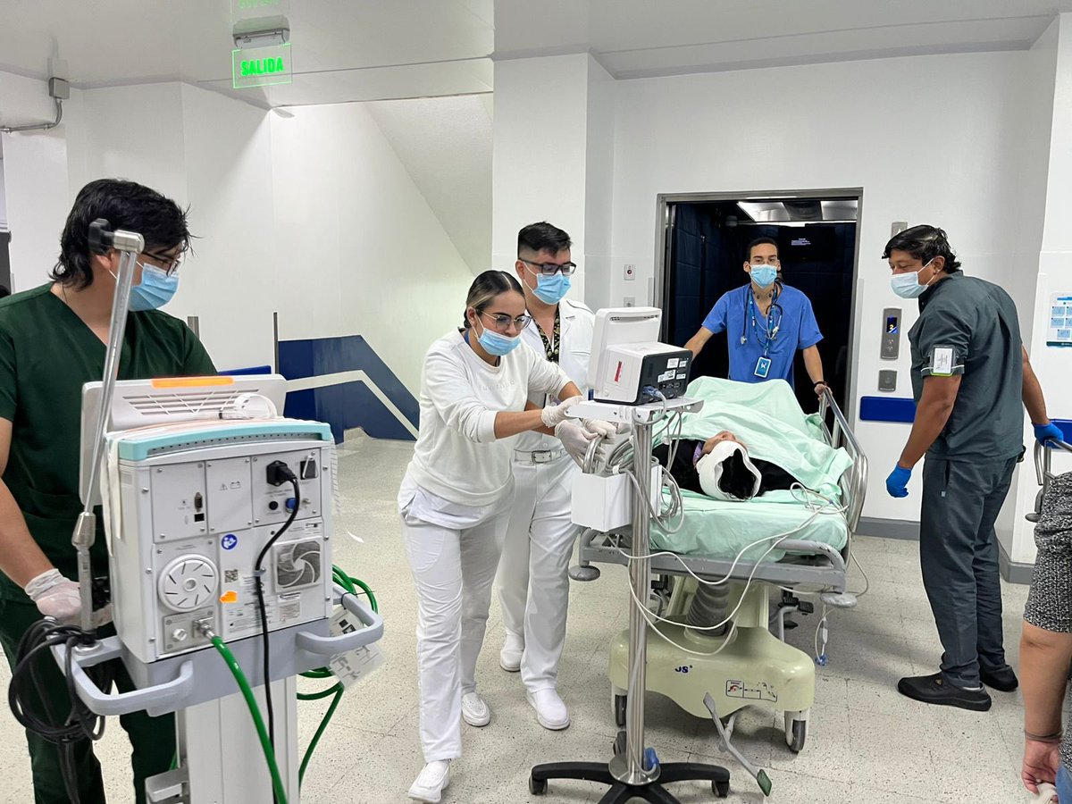 Hospital Universitario de Santander tweet media