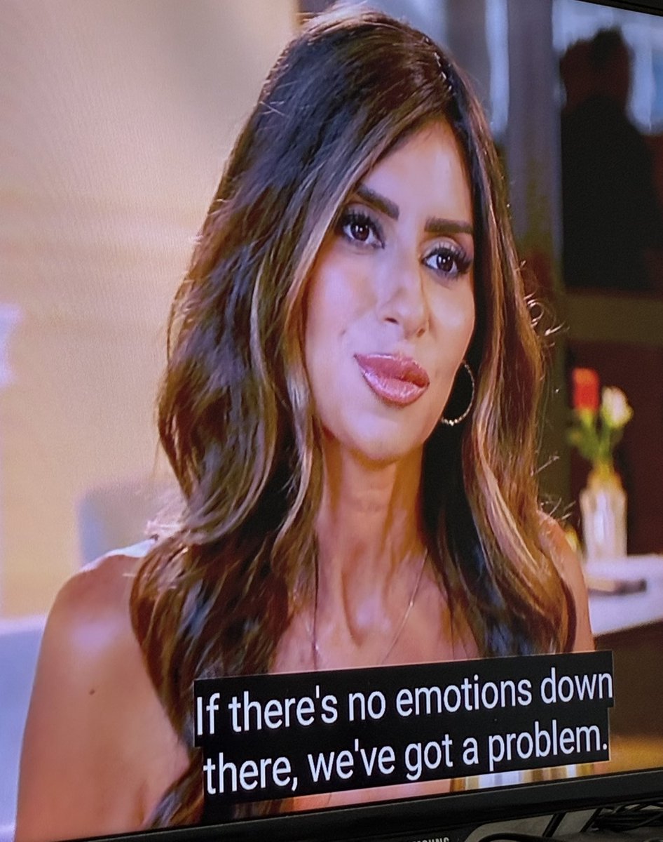 nicoleedeee's tweet photo. Does anyone else think Rulla and Peggy are also housewives twins? #rhori @BravoTV @Andy https://t.co/yExrwakypu