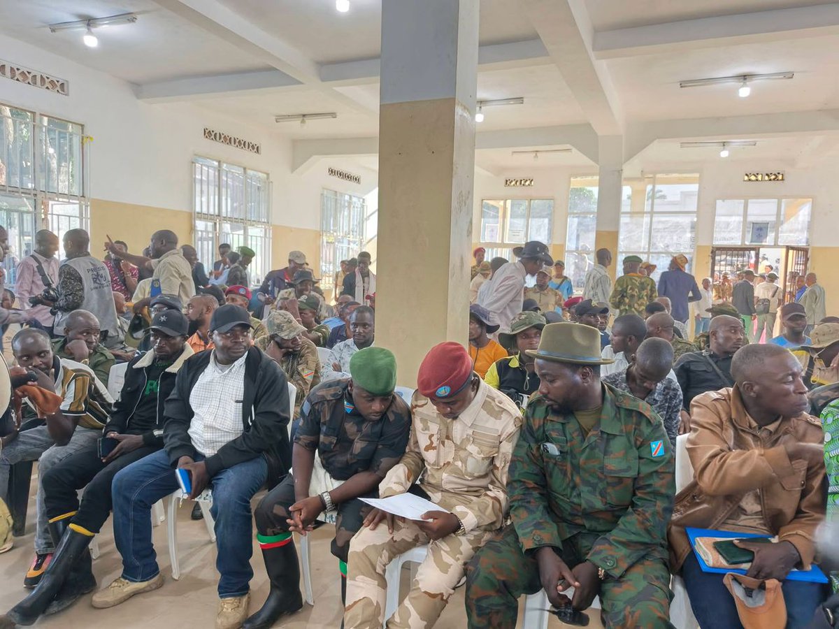 ALahatane's tweet image. 🚨🇨🇩 #UVIRA, Trois #structures des #Wazalendo  mises en place afin de renforcer leur organisation et faire face aux #rebelles du #M23_RDF dans la région.
-Première structure sera dirigée  #WAmuri_Yakutumba,
 -la deuxième par #Ngoma_Nzito,
et- la troisième par #Alexi_Dunia.