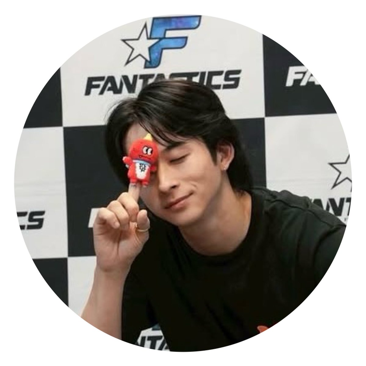 𝓗𝓪𝓻𝓾. tweet media