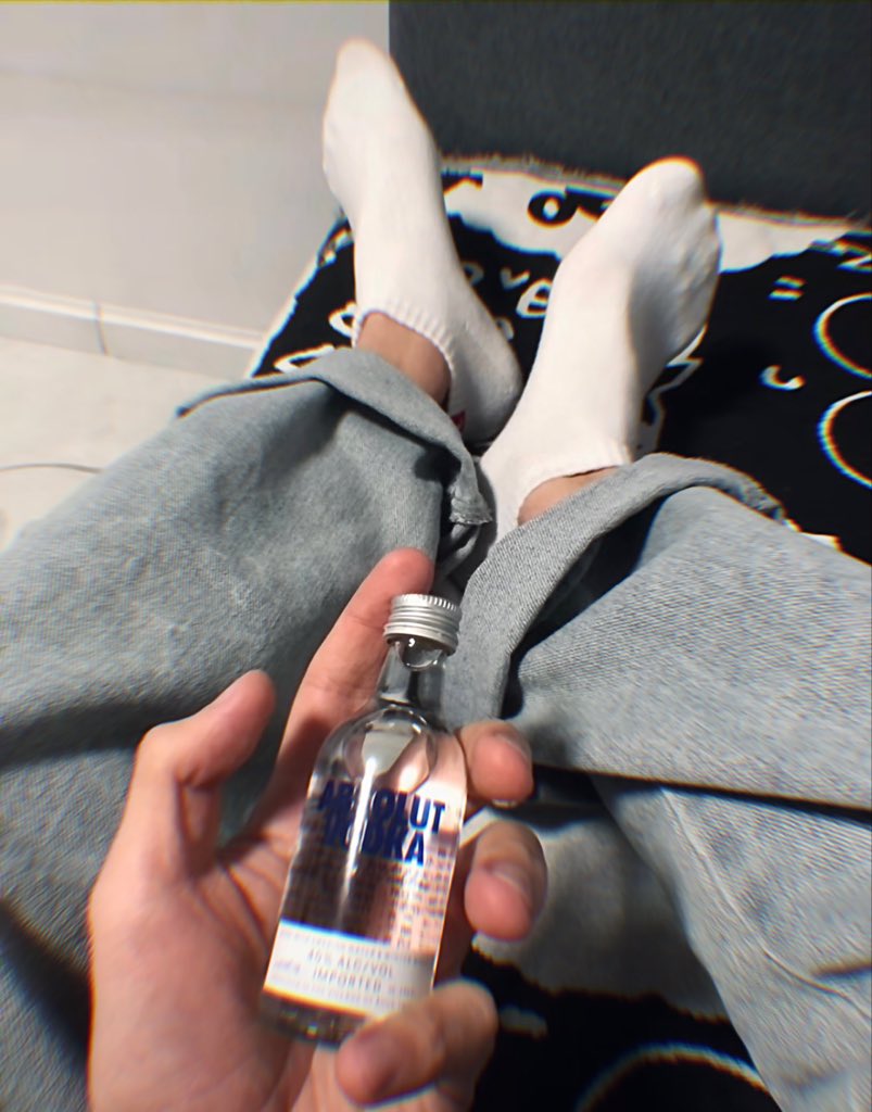 rkeptg's tweet photo. 🍸 https://t.co/Qy3yDv1Rc4