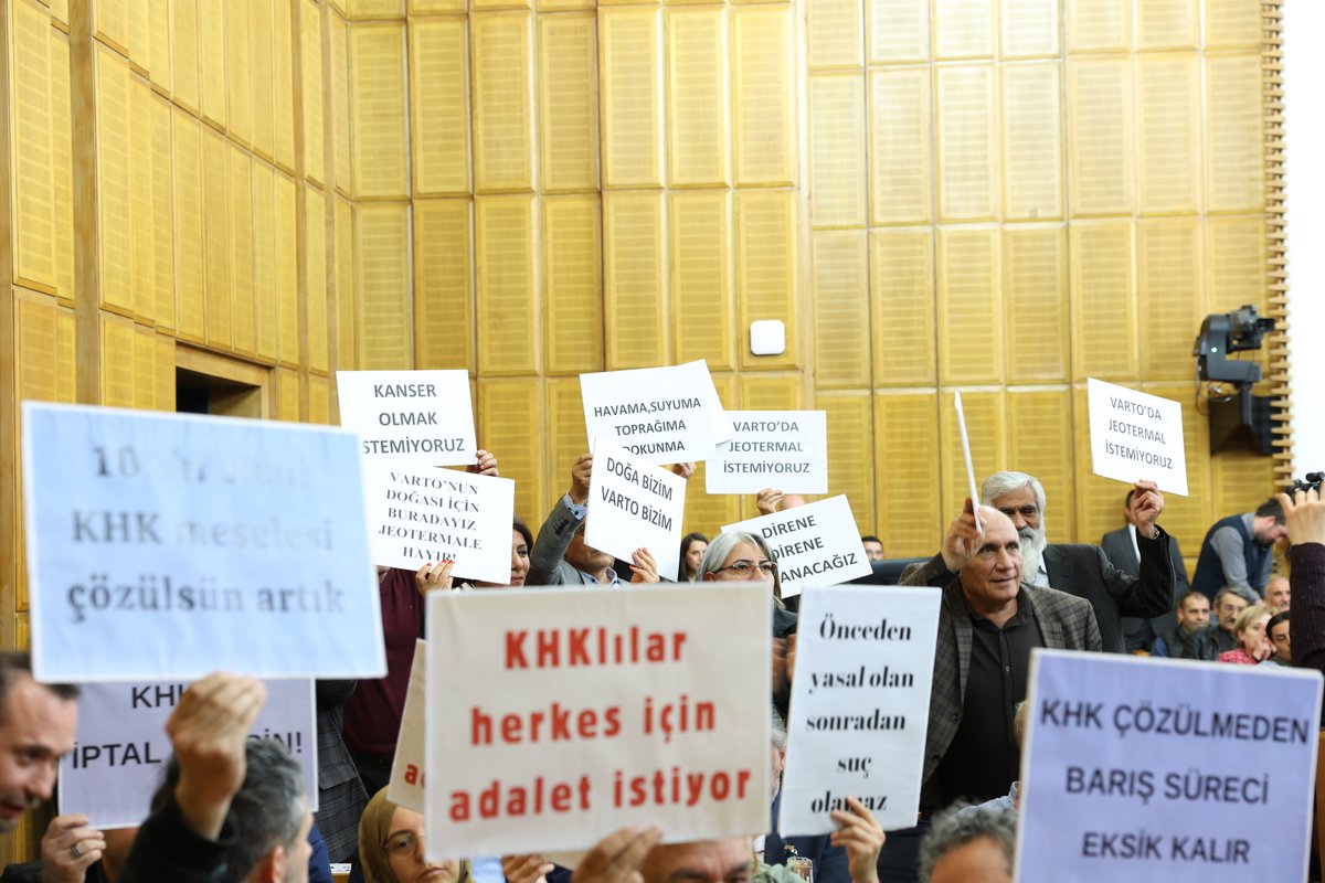 DEM Parti tweet media