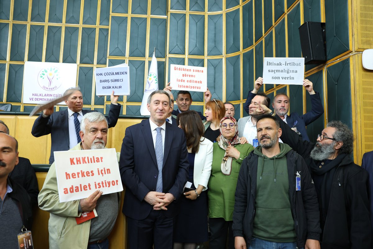 DEM Parti tweet media