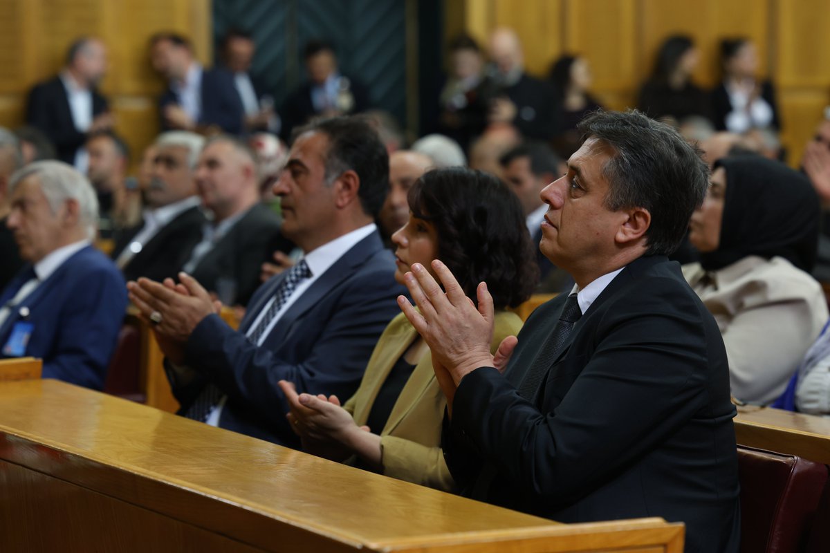 DEM Parti tweet media