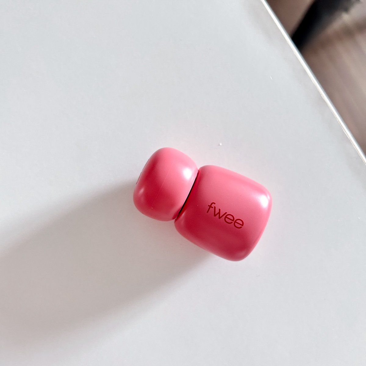 ᙏ̤̫ // tweet media