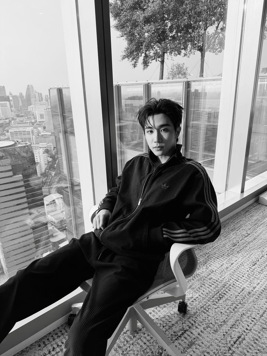 beeki⛅ tweet media