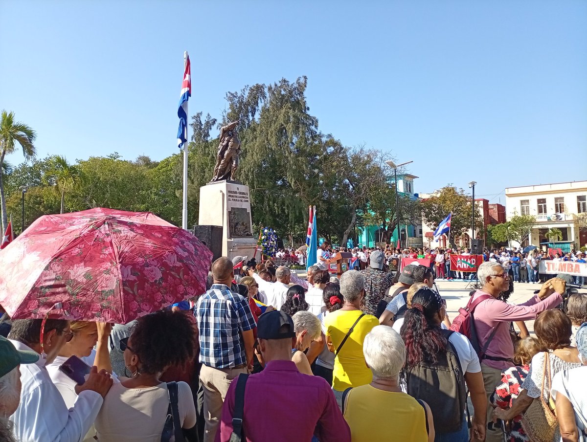 AyramOromi's tweet photo. La @etecsa_dvpe presente en acto por el natalicio de Vilma. #CubaEstáFirme . @cuesta7 @taniavel76 @MayraArevich https://t.co/HMFUA2x52U