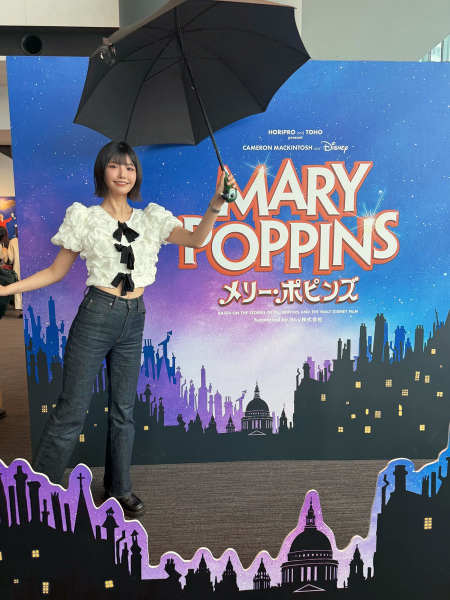 メリーポピンズ観てきたよ〜〜！！！！！舞台とショーを1度に観た気分！！！！！良質なエンターテイメントは人生の幸福度を上げてくれて！！！！！！！神！！！ https://t.co/glel84RRTQ