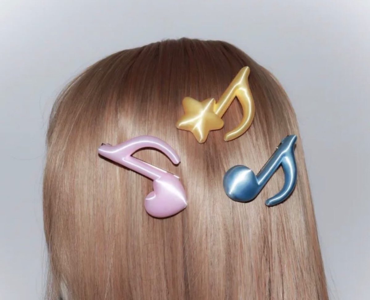 𝐏𝐢𝐧𝐤 𝐠𝐥𝐢𝐭𝐭𝐞𝐫 🎀 tweet media