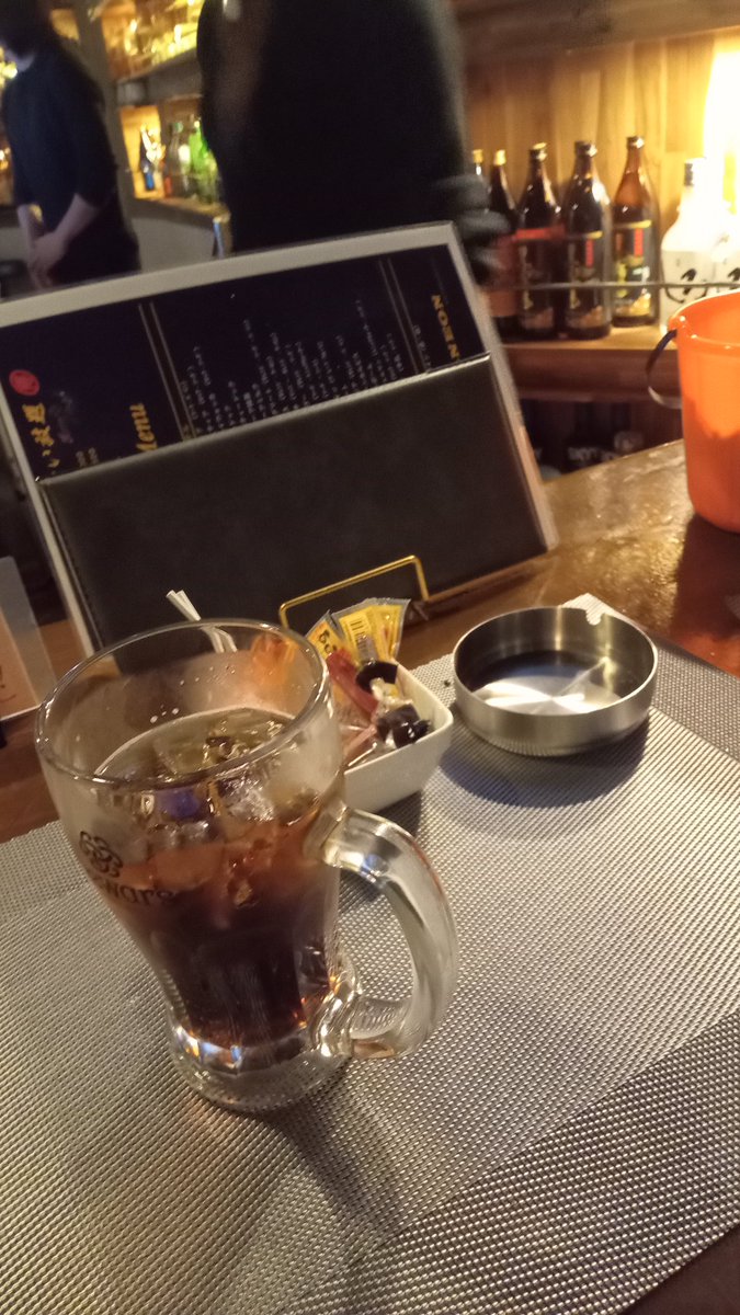 garage5884's tweet photo. おもしろ走の後は１人で九州の夜を満喫。ホテルの近くの焼き鳥屋さんへ。とても美味しかった。ほろ酔いになりスナック？ガールズバー？みたいな所にも行った。笑
翌朝、飲み屋のお姉ちゃんにオススメされた基山SAのうどんを食べて帰った。美味しかった。九州、また行きたいね https://t.co/sCanWrg4og