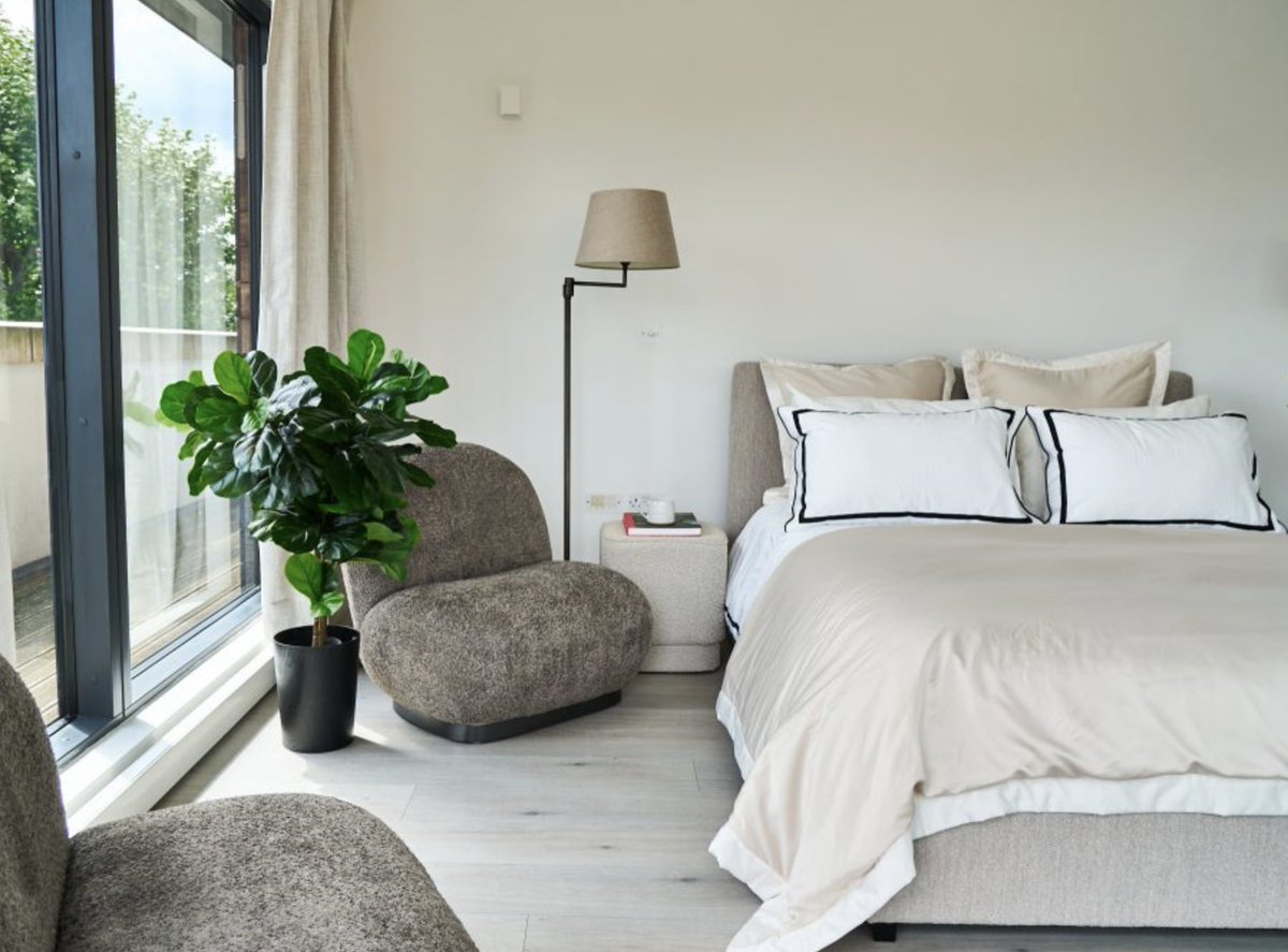 golondonapts's tweet image. Fabulous White City Penthouse #london #rentals bit.ly/3PXc5Zs