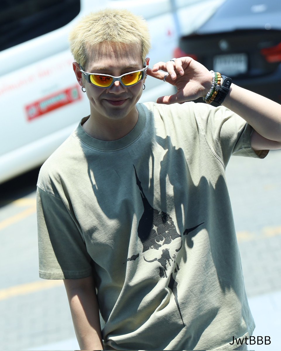 JwtB(uild)B(utter)B(ear) 🌟⭐️ 😍 tweet media