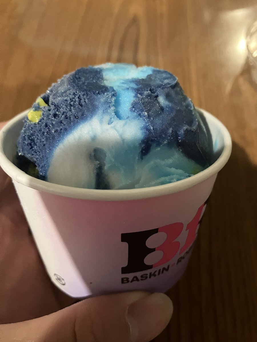 sky🎤👑🌽🏮/📜💅✨️🐧⚡️ 💬🔁💙 tweet media