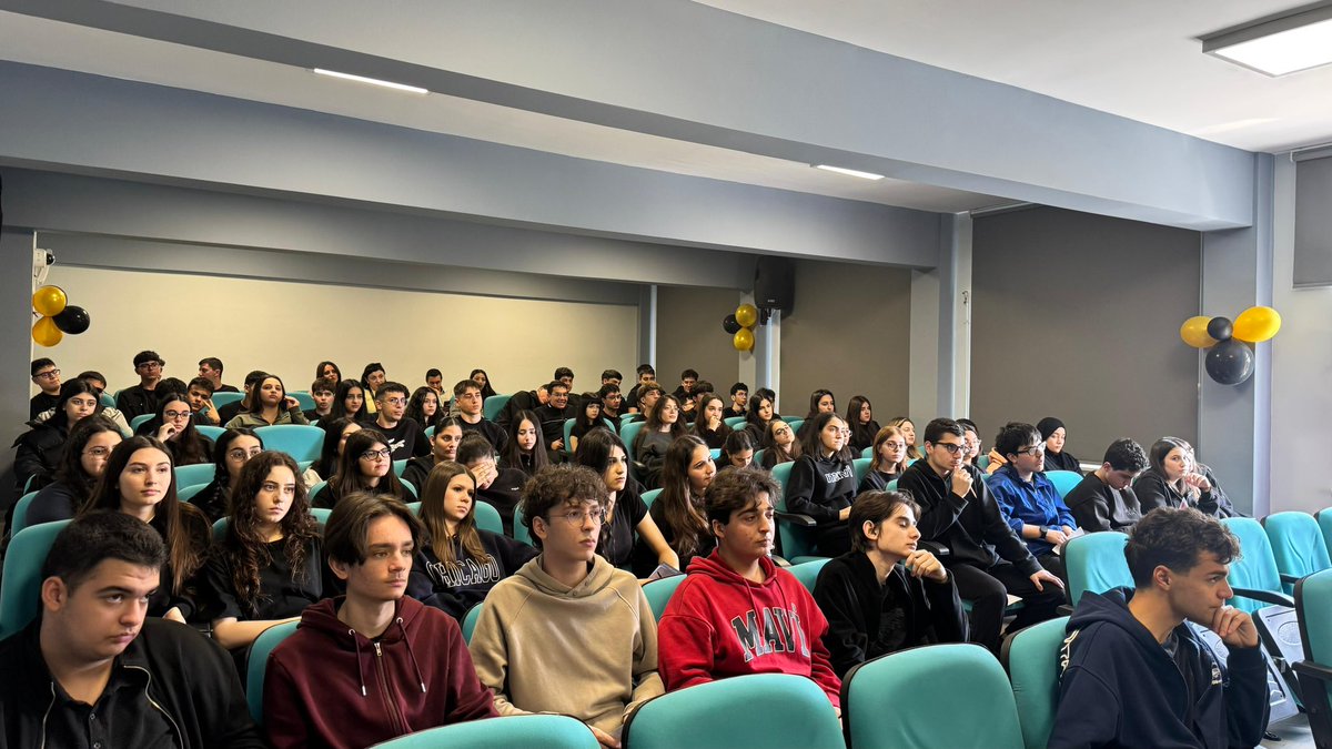 galataedu's tweet photo. Mühendislik ve Doğa Bilimleri Fakültesi Veri Bilimi ve Analitiği Bölüm Başkanımız Dr. Öğr. Üyesi Öznur Özgür, Orhan Gazi Anadolu Lisesi öğrencileriyle bir araya gelerek meslek tanıtımı gerçekleştirdi. https://t.co/pZmJBfVAPV