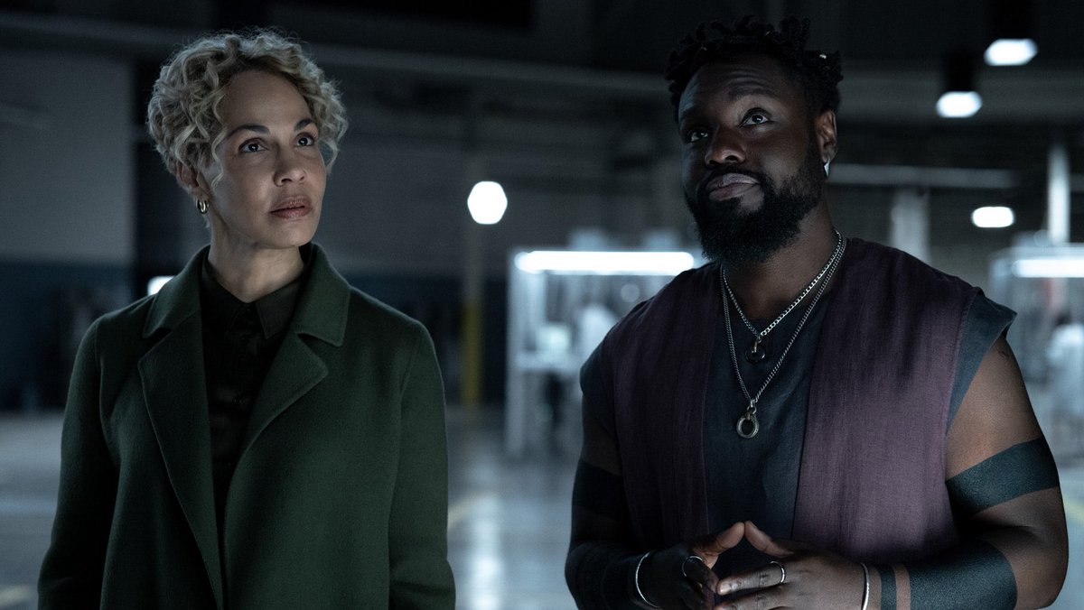 AppleTVES's tweet image. Primeras imágenes de la segunda temporada de #DarkMatter, que regresa el próximo 28 de agosto.