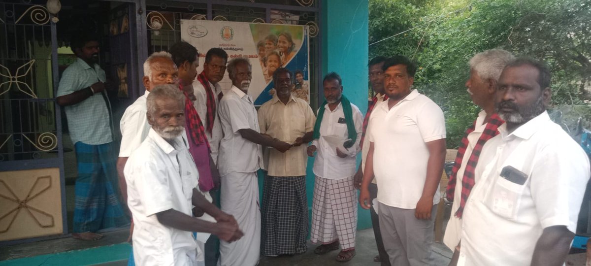 azeez7920's tweet photo. தண்டராம்பட்டு மத்திய ஒன்றியம் சாத்தனூர் ஊராட்சி மல்லிகாபுரம்  வார்டில் வீடு வீடாக    வெற்றி வேட்பாளர் 
திரு. மு.பெ.கிரி அவர்களுக்கு   உதயசூரியன் சின்னத்தில்  வாக்கு சேகரிப்பில் சாத்தனூர் கழக நிர்வாகிகள்

  ஸ்டாலின் தொடரட்டும்
 தமிழ்நாடு வெல்லட்டும் https://t.co/sOOkg9uZ8E