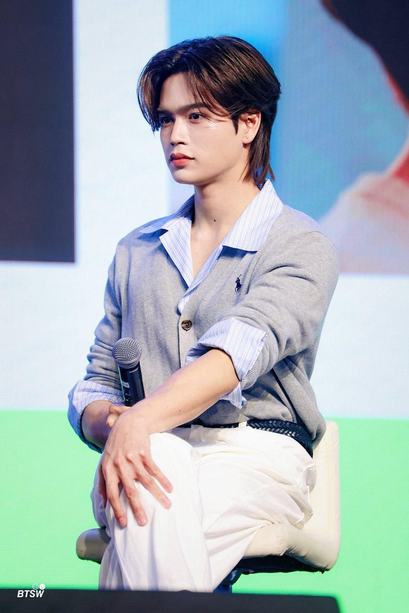 ปอปอ ที่เป็นแม่น้องไป๋ 💛💙 tweet media