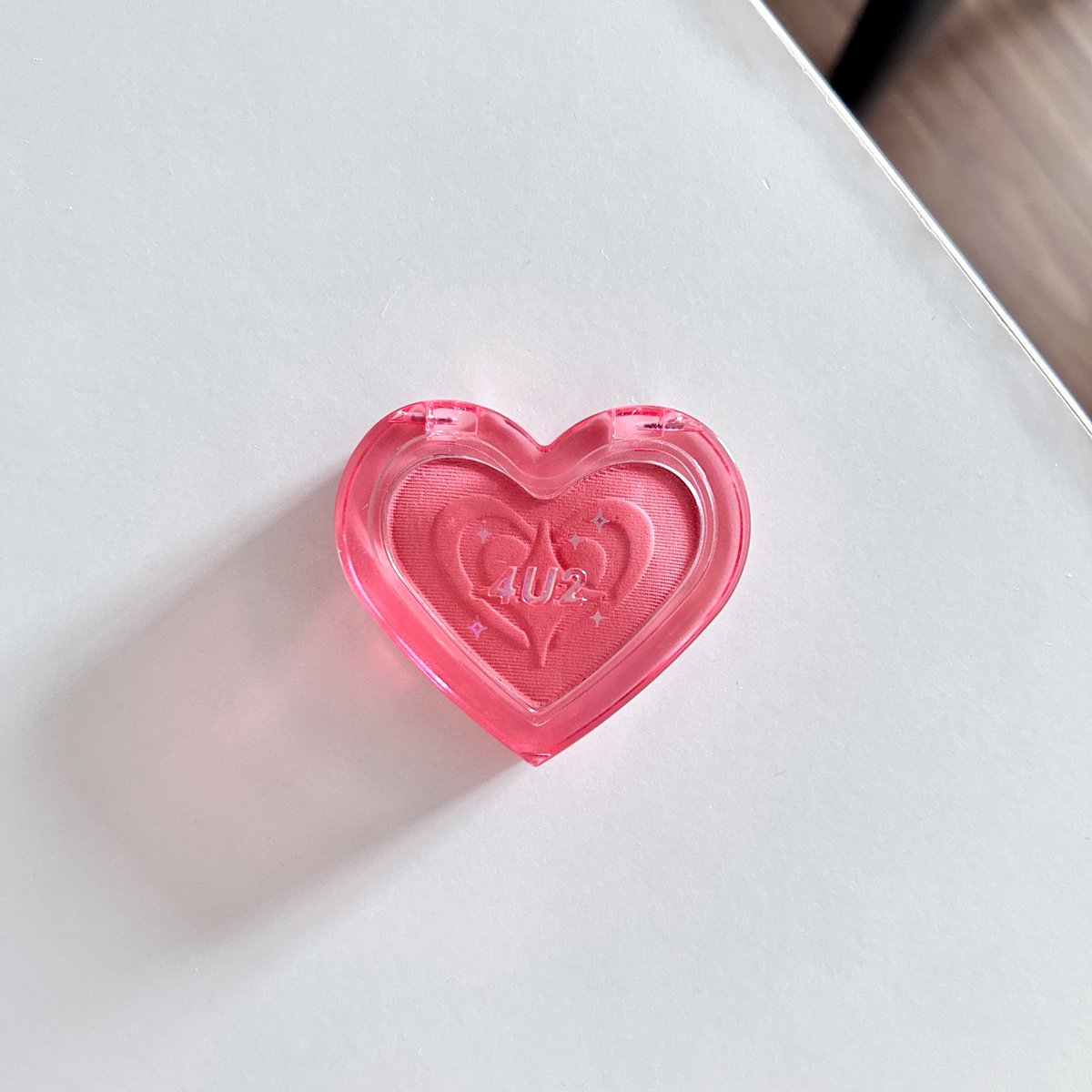 ᙏ̤̫ // tweet media