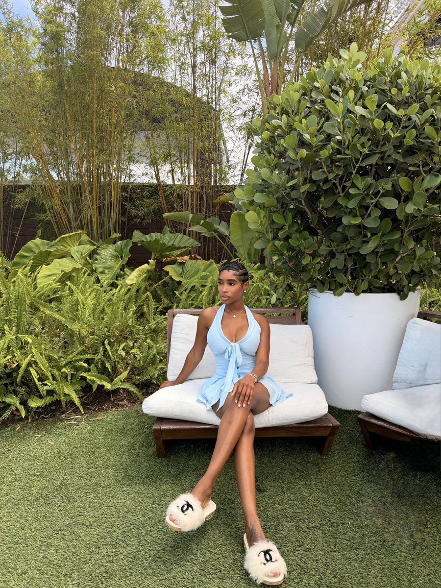 IG: @TheRealPrettyGrl tweet media