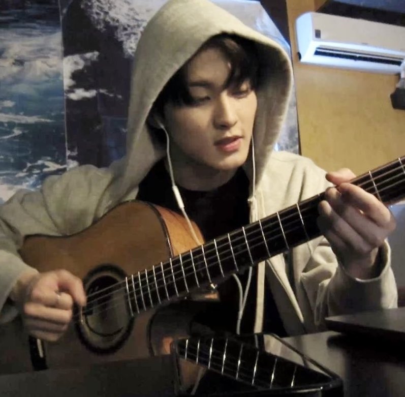 risa ᯓ ✈︎ 1st 🫑 tweet media