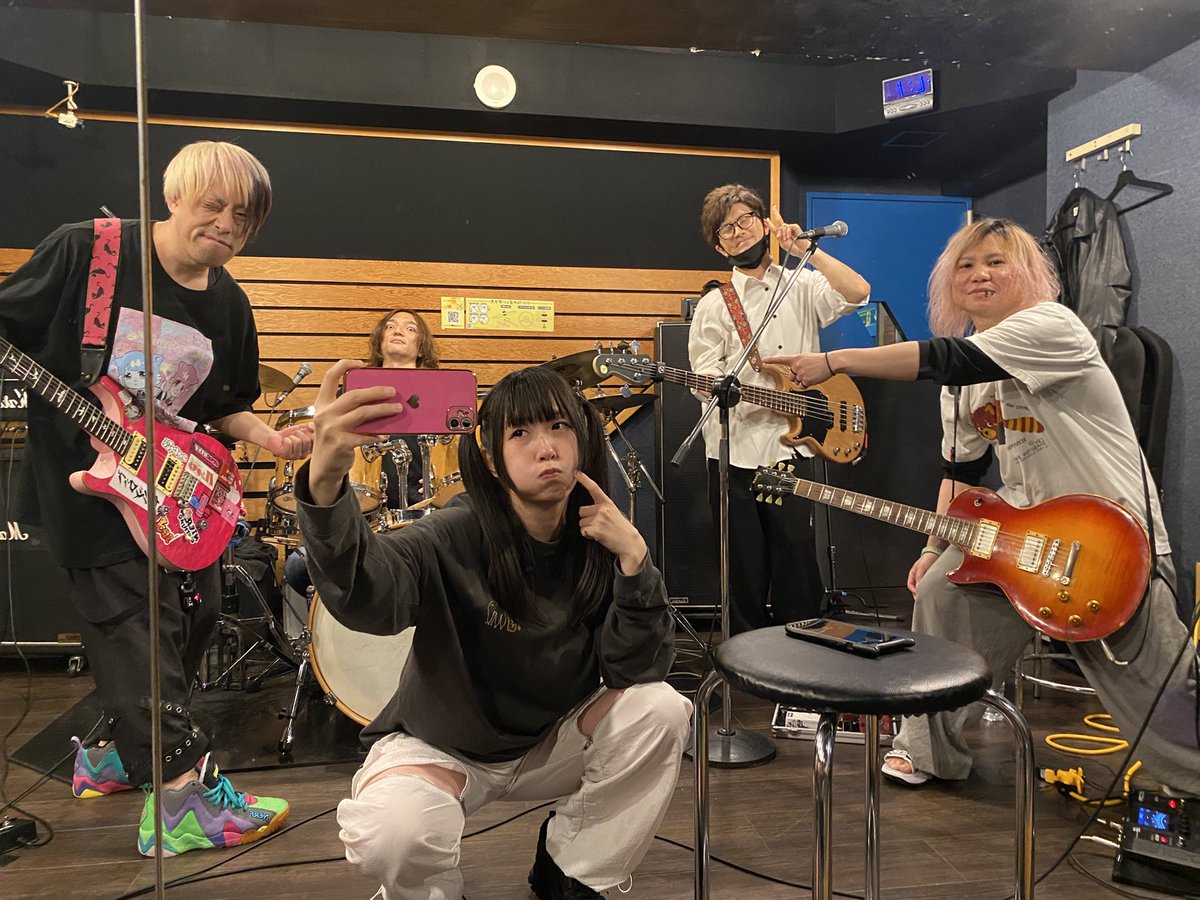 Mont'er mon Fraise tweet media