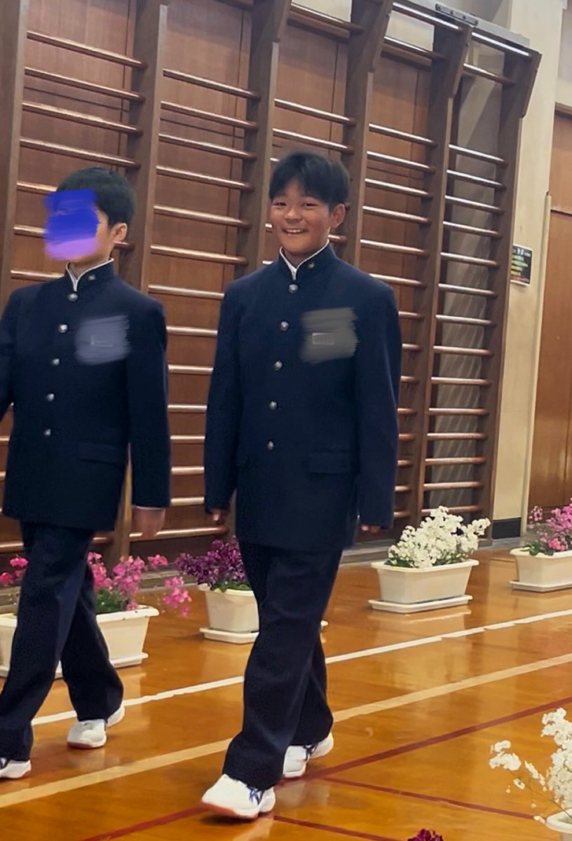 0218_REINA's tweet photo. うちのおチビだったおチビが
もう中学生
早すぎー

昨日サッカー合宿から帰宅した為
日焼けしすぎている笑 https://t.co/YXkgtD0EC7