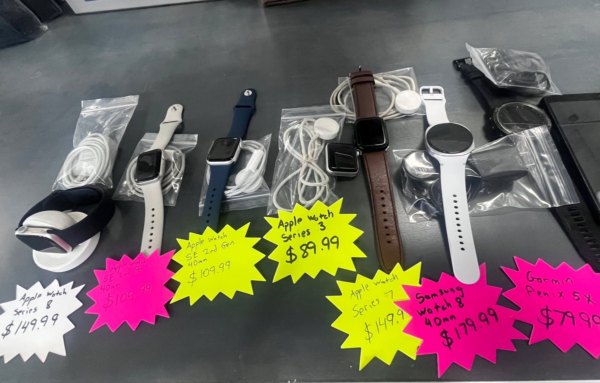 LivingstonGuns's tweet image. 📷 Check out our selection of smart watches. Options from $79.99–$179.99!
#TheGunShop #LivingstonTN #SmartWatches #AppleWatch #SamsungWatch #GarminWatch