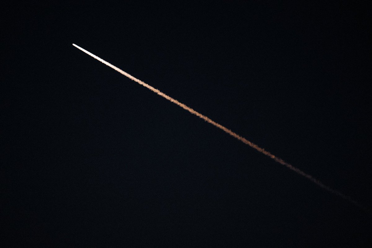 JohnRMelson's tweet photo. SpaceX launch from Vandenberg viewed from north San Diego county (San Marcos). Jellyfish effect. https://t.co/LE6AptfNFb