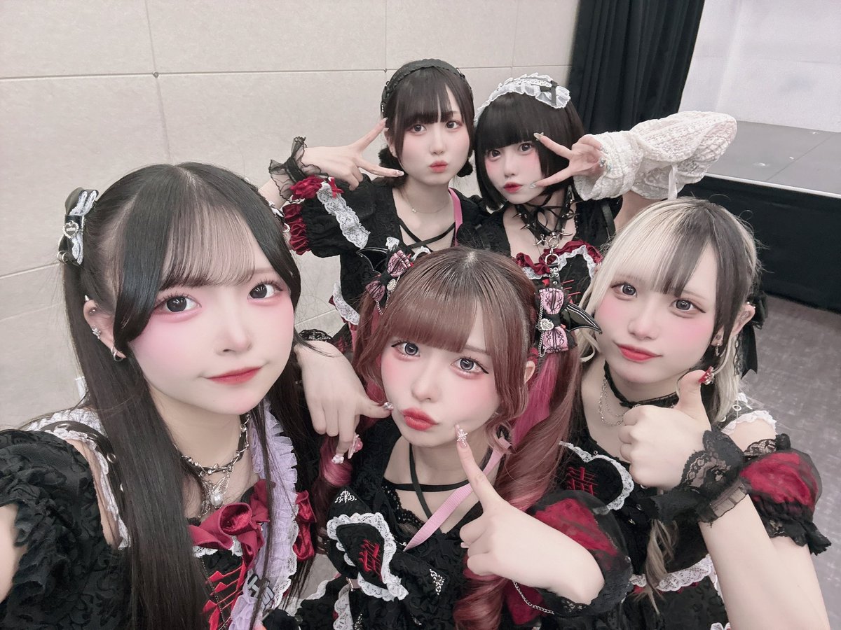 甘いものには毒がある。 tweet media