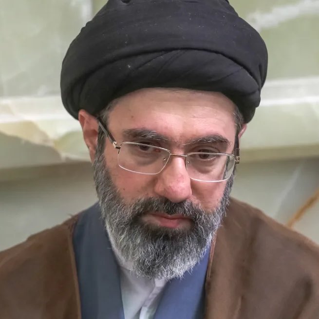 WhaleInsider's tweet photo. JUST IN: 🇮🇷🇺🇸 Iran closes all diplomatic and indirect channels of communication with the US, suspending the exchange of messages, following Trump’s threat to destroy Iran’s entire civilisation. https://t.co/nFfoRdwZCF