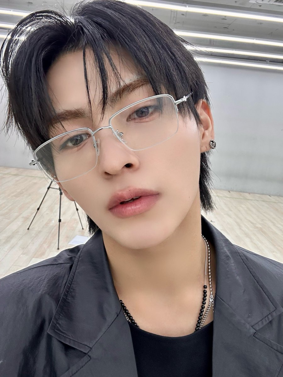 bambi 𐂂 tweet media