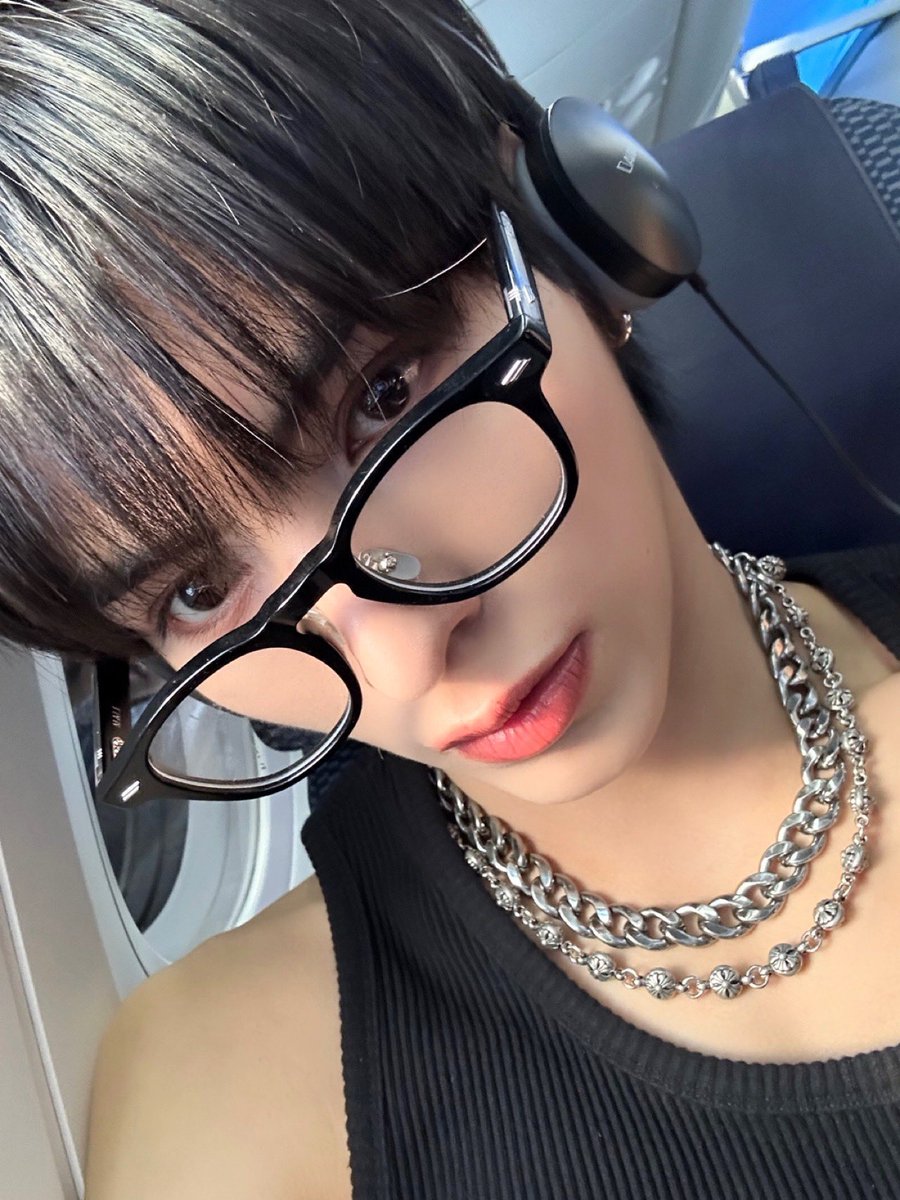 bambi 𐂂 tweet media