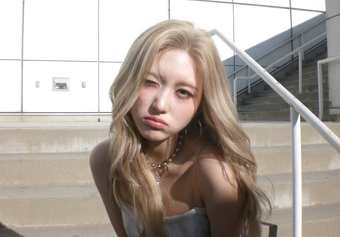 김가을 얼굴 tweet media