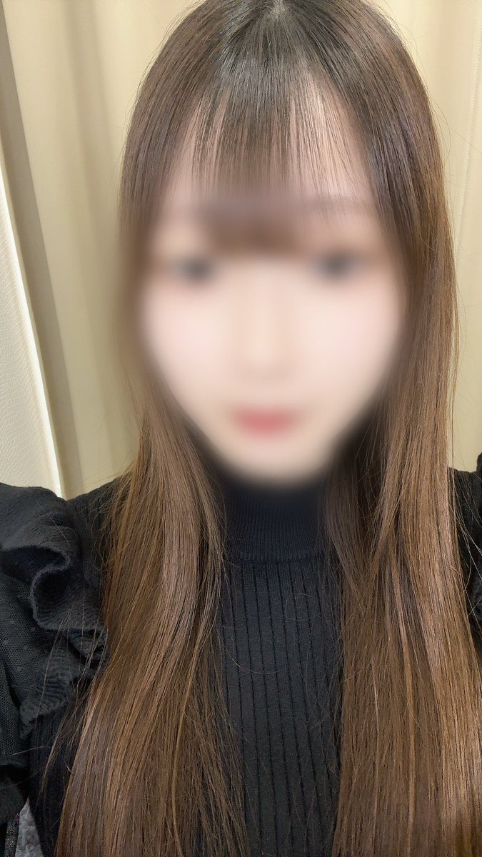 柚香 tweet media