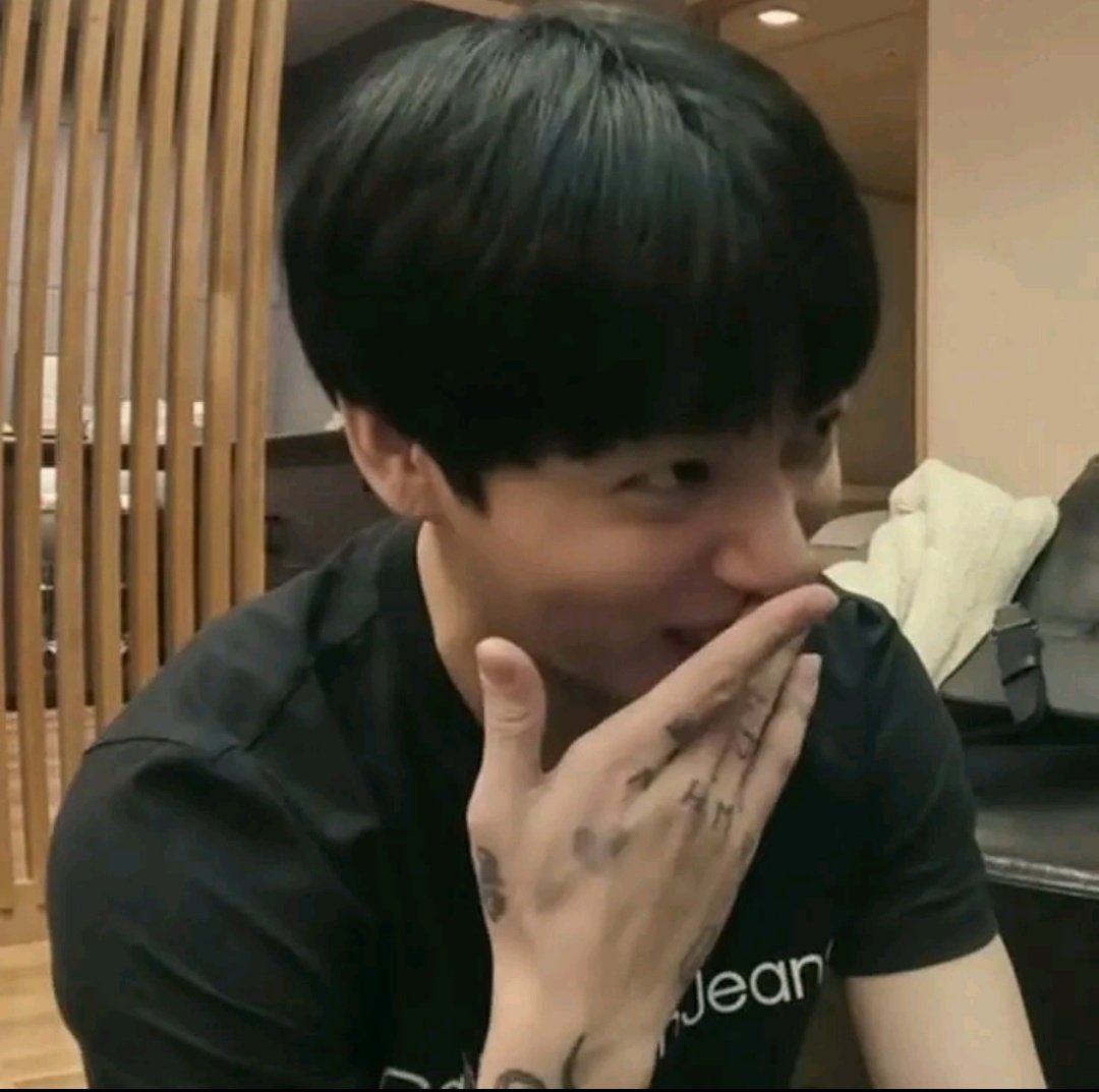 Abby lokita 𓆰𓆪 MAMA VOY A VER A BTS tweet media