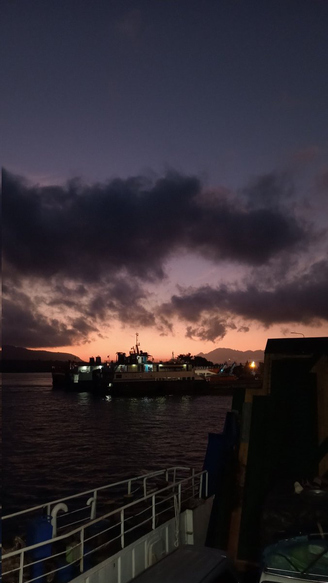 nnaa─★ ˙ | lagi skripsian tweet media