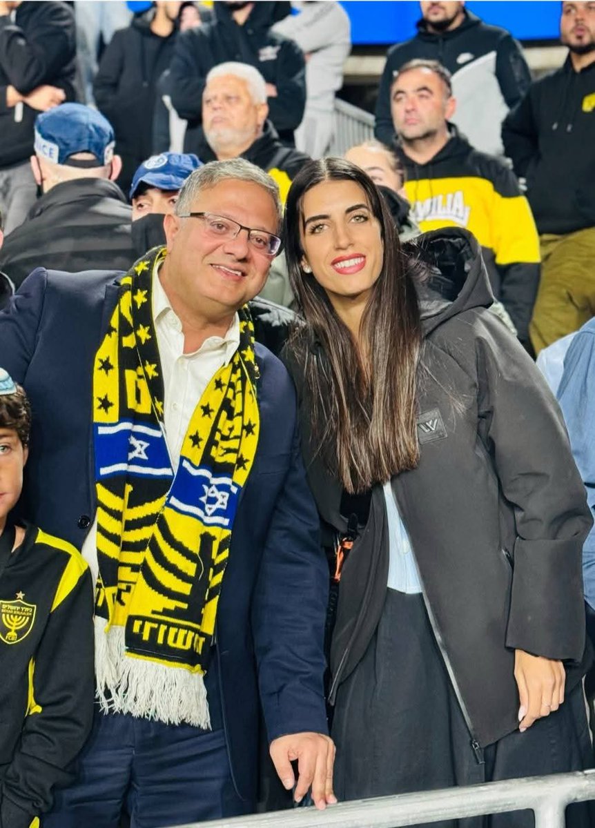 shirifashrey tweet media