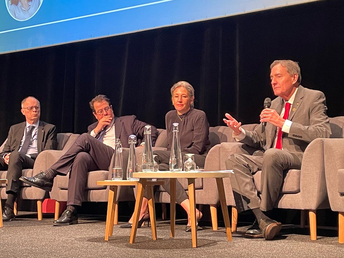 DirOPSPAHO's tweet image. Thank you to the 🇫🇷 @FrencHealthcare Association for the invitation to the One Health Economic Forum. 

Discussed the strategic role of #data in addressing global threats and advancing #OneHealth.
