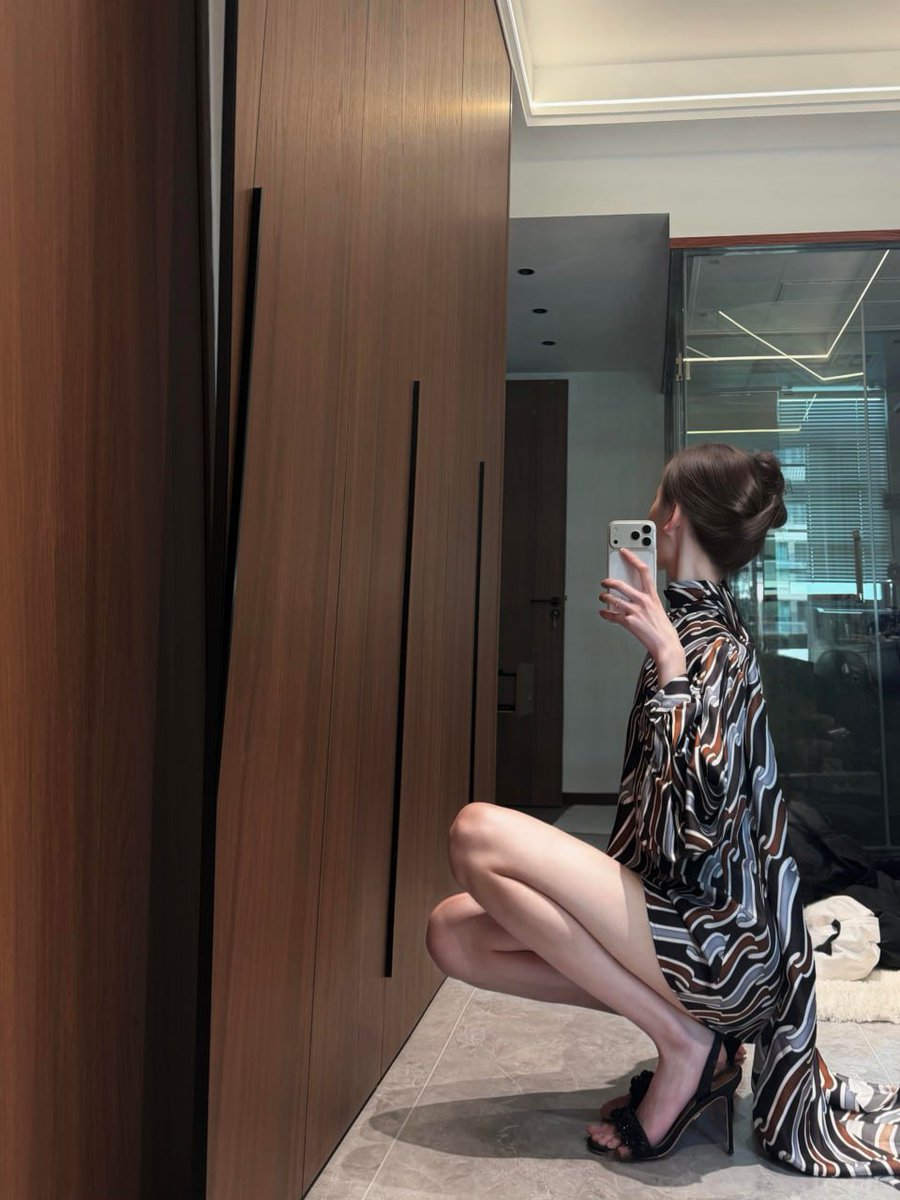 qqnaingao's tweet photo. 有人意淫我吗？ 本人已婚人妻 163  51kg https://t.co/PpAQ5649iE