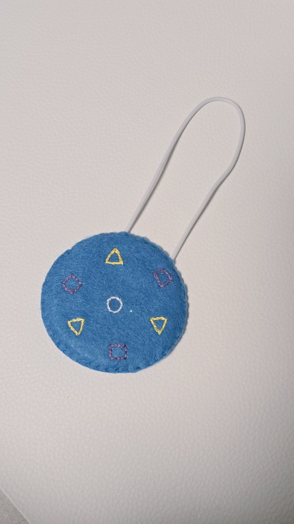 moonbowMom tweet media