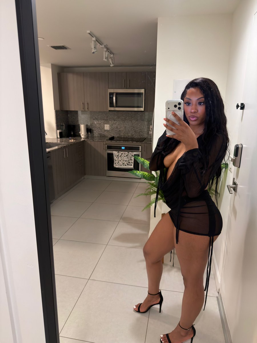 Shaneeceaaa's tweet photo. 28 🎈 https://t.co/yHxrI8wVrx