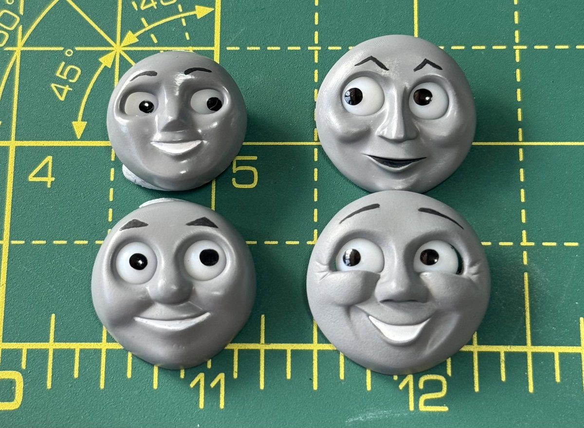 Commission complete! First time making a Hornby Thomas face and a Railway Series face! 
There are two ways of doing things. The Great Western Way, or the wrong way. I’m Great Western and proud of it! #Thomasandfriends #Bachmann #TTTE